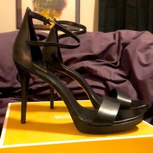 Michael Kors Hutton Heels